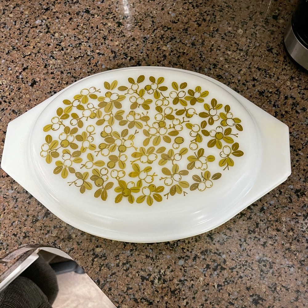 Vintage Pyrex Dish